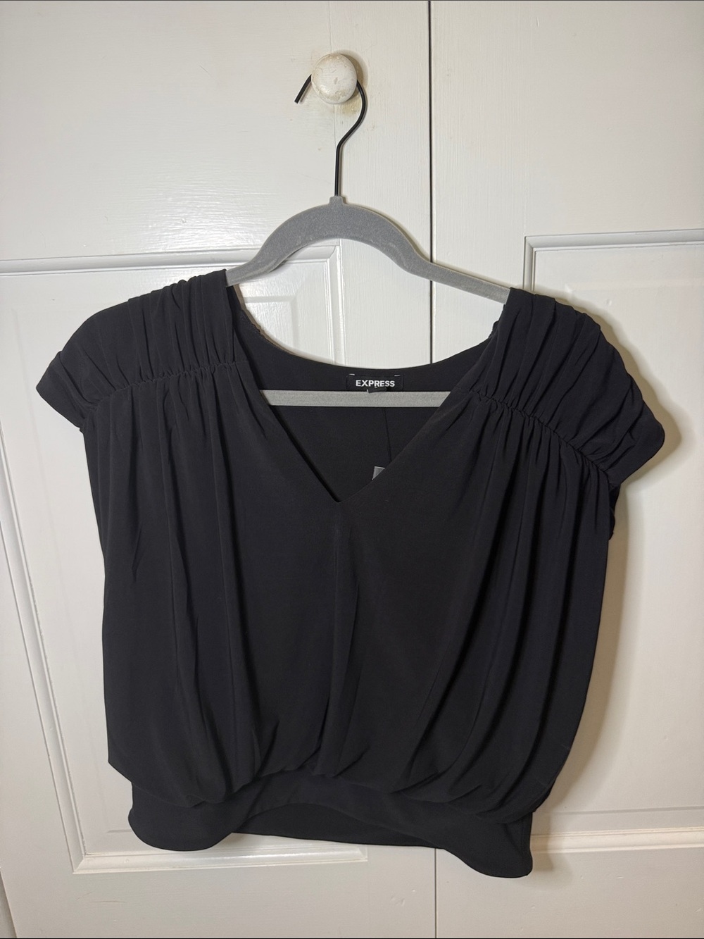 Express Black Ruched Cap Sleeve V-Neck Blouson Top